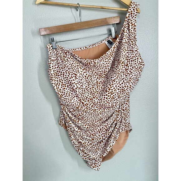 J. Crew Women's Swimsuit Size 2X One Shoulder Ruched Animal Print Cheetah EUC - Picture 2 of 7